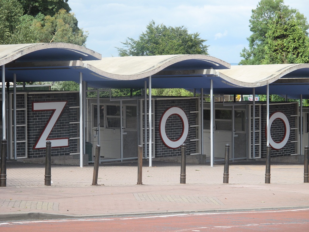 Dudley Zoo entrance