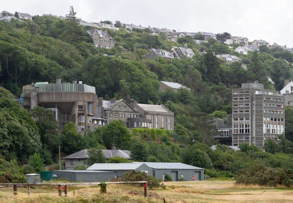 Ardudwy Theatre and residential tower, Coleg Harlech, Wales photo by Rob Telford