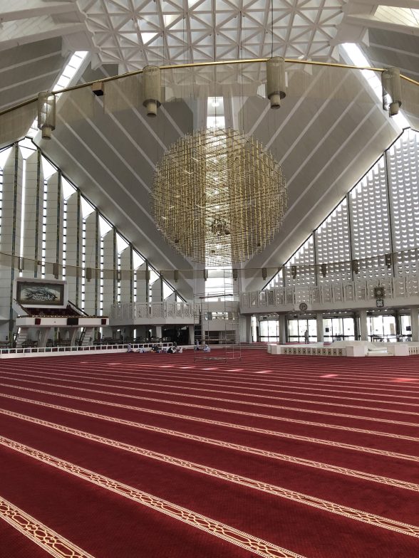 faisal masjid inside