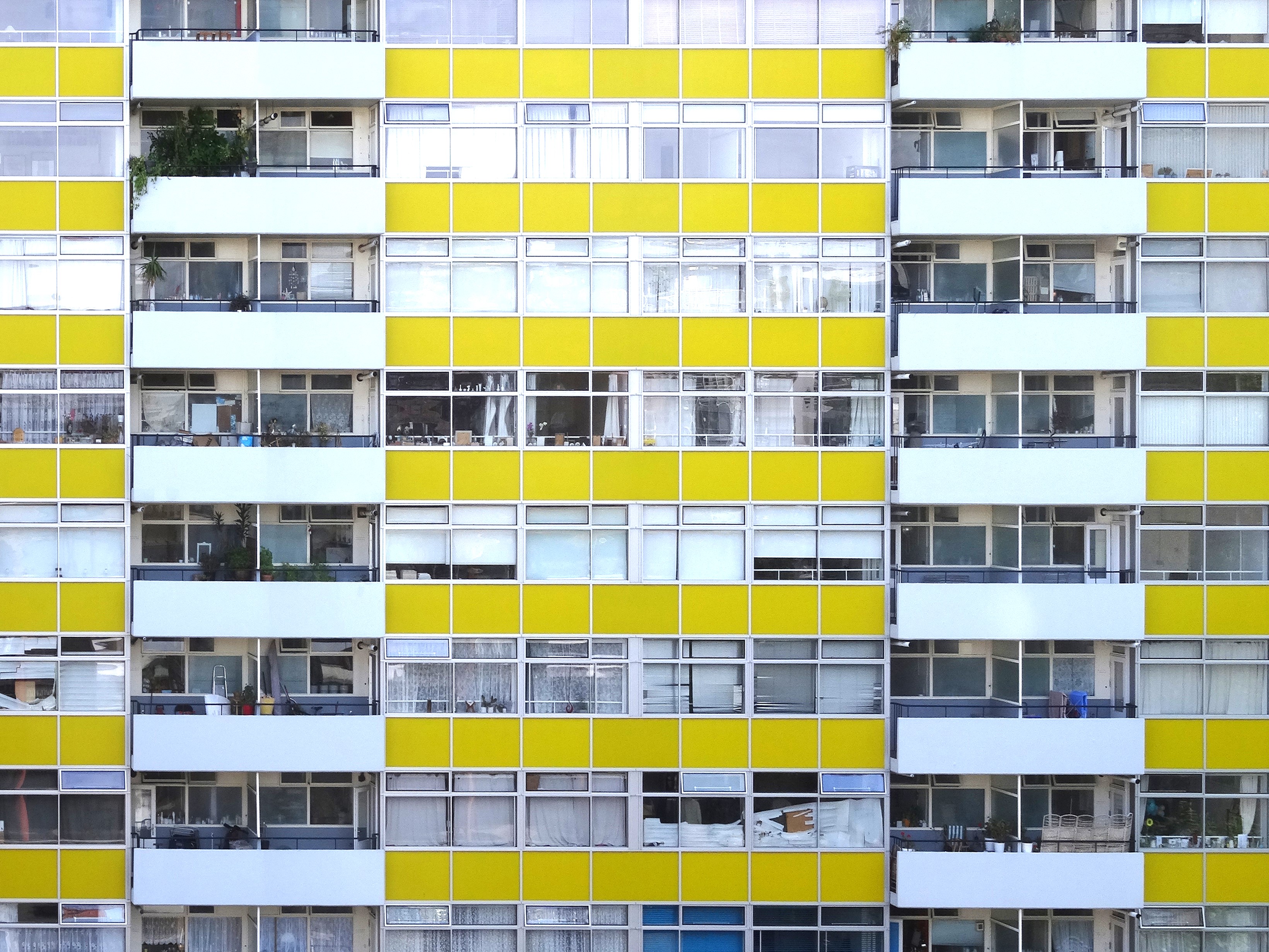 Above image: Great Arthur House Golden Lane Estate by Chamberlin Powell Bon for Corporation of London; 1957
Photograph: Thaddeus Zupančič
