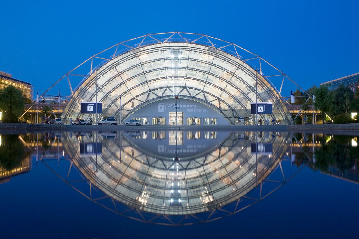 Messe-Leipzig Glass Hall by Ian Ritchie Architects. Photo by Leipziger Messe.