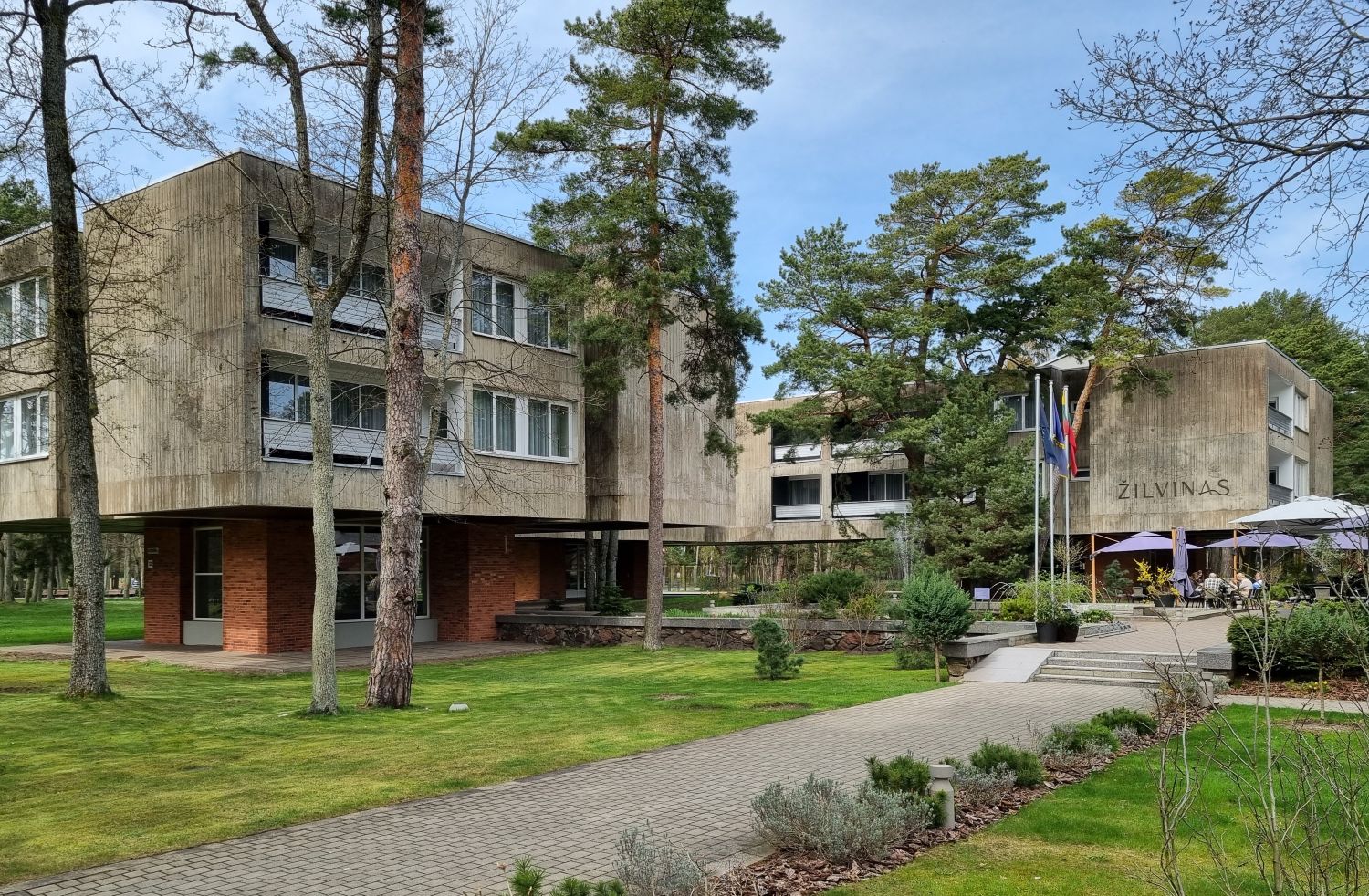 Hotel “Žilvinas” (Algimantas Lėckas, Kęstutis Augustinas, 1967-69). Photo by Daumantas Patamsis.