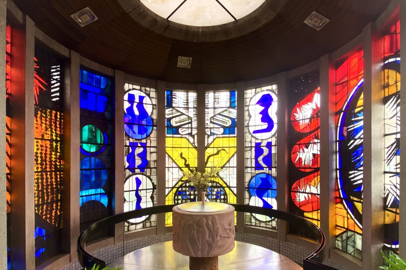Our Lady of the Wayside (1965-67) by Brian Rush. Photo by Simon Knight.