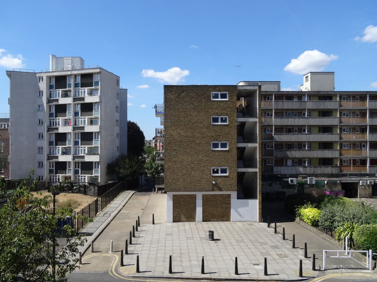 Sulkin House (Denys Lasdun, 1959) Grade II listed, Windsor House (Yorke, Rosenberg & Mardall, 1959). Photo copyright Thaddeus Zupančič.